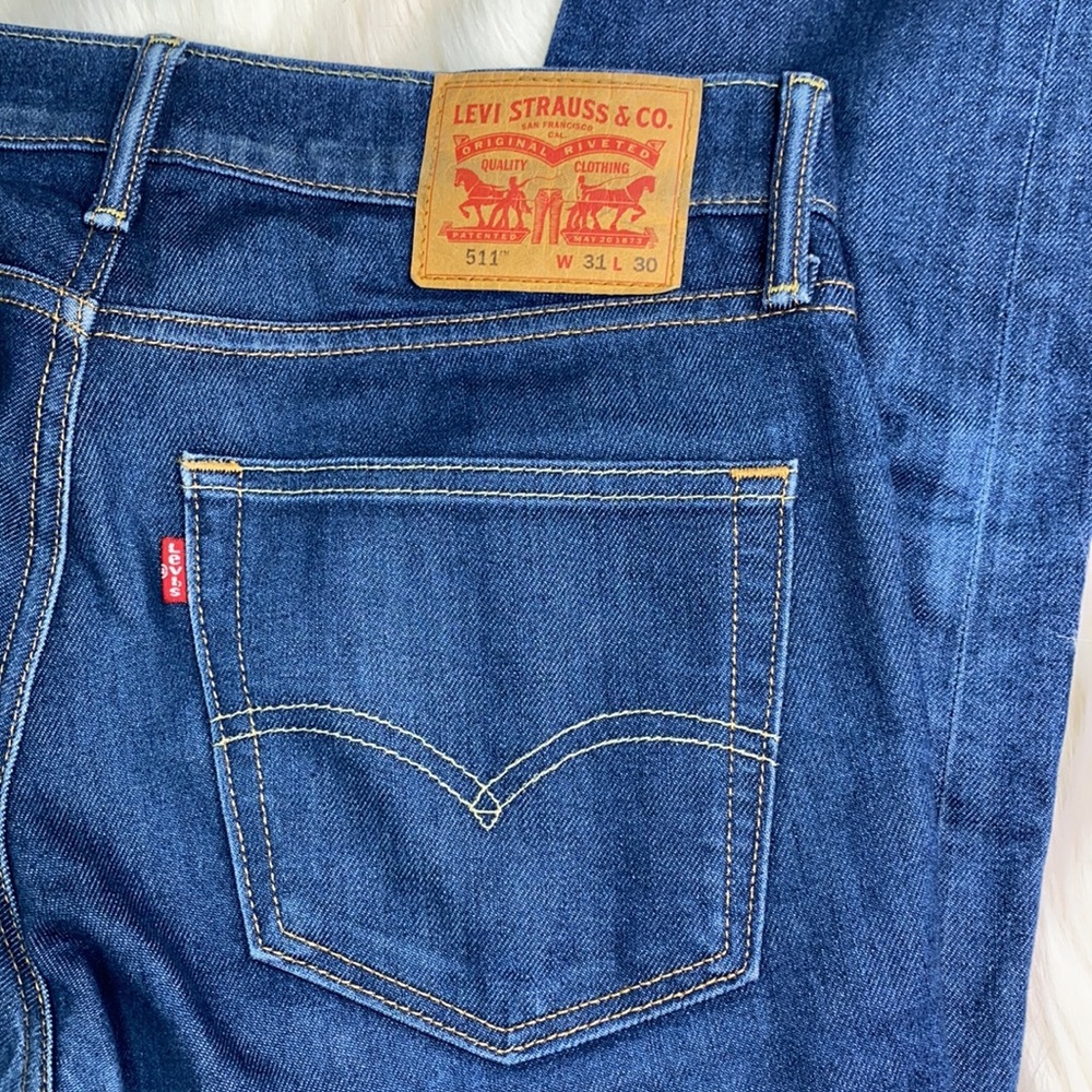 LEVIS: Classic 511 Jeans